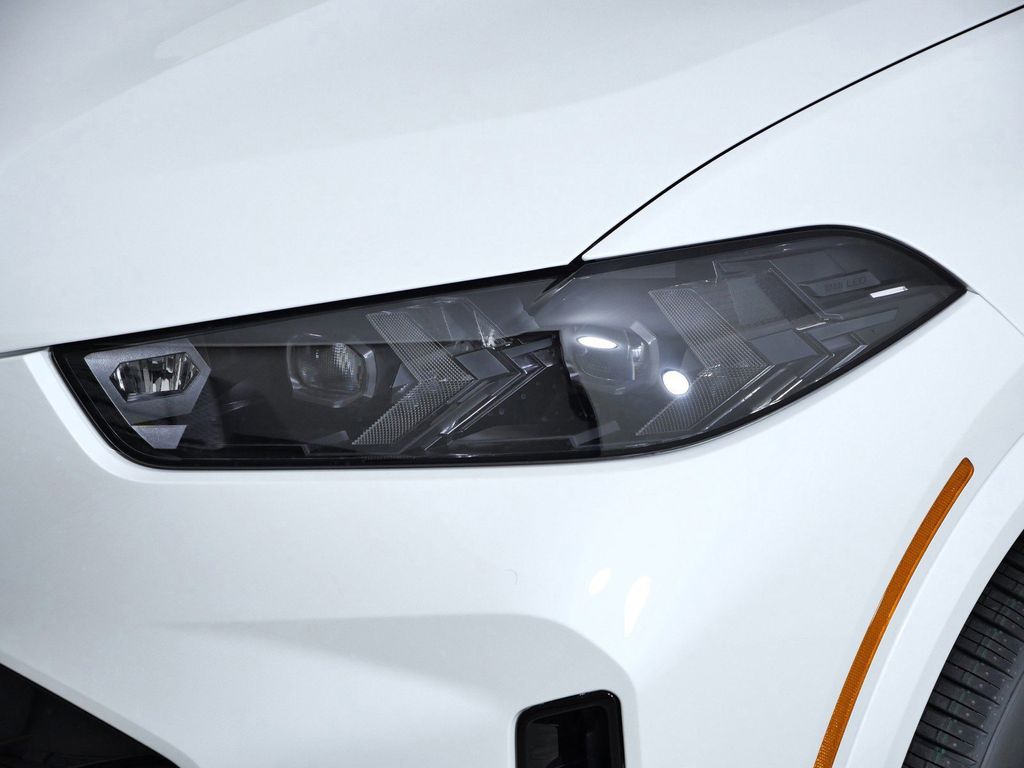 Thumbnail: 2026 BMW X5 - 16
