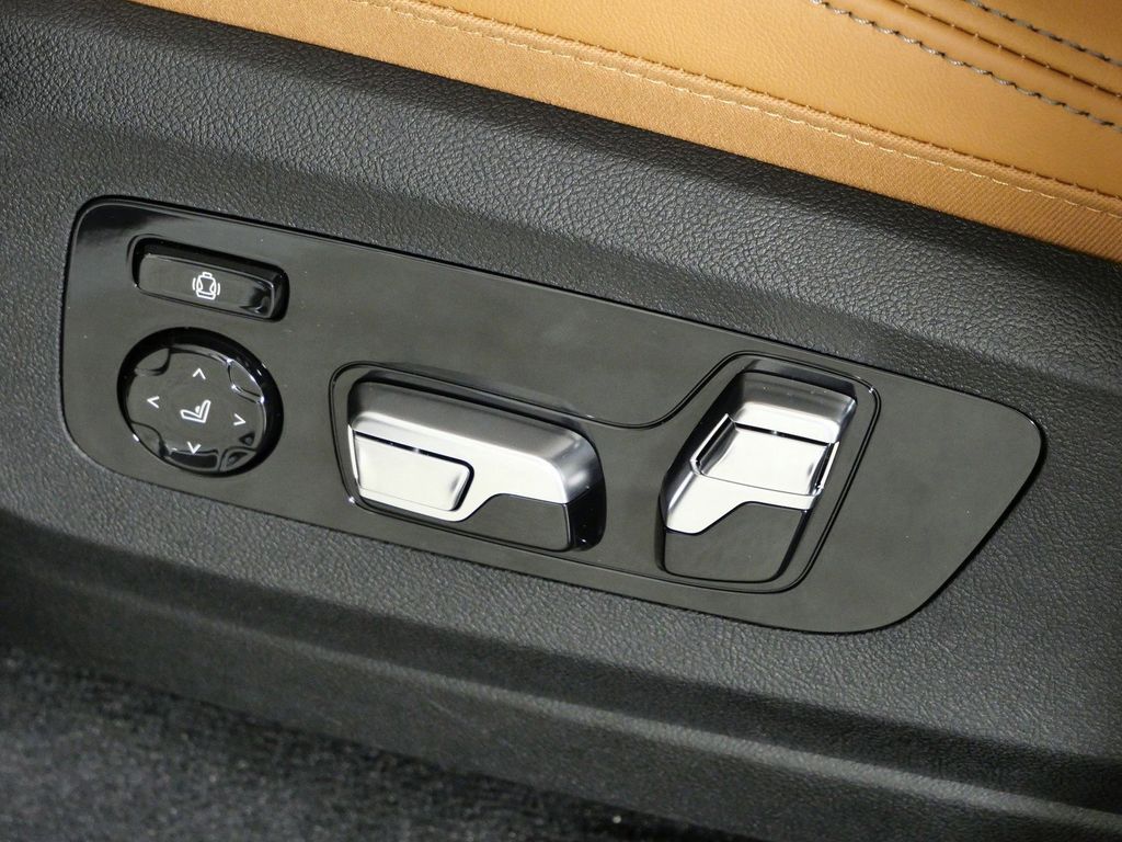 Thumbnail: 2026 BMW X5 - 42