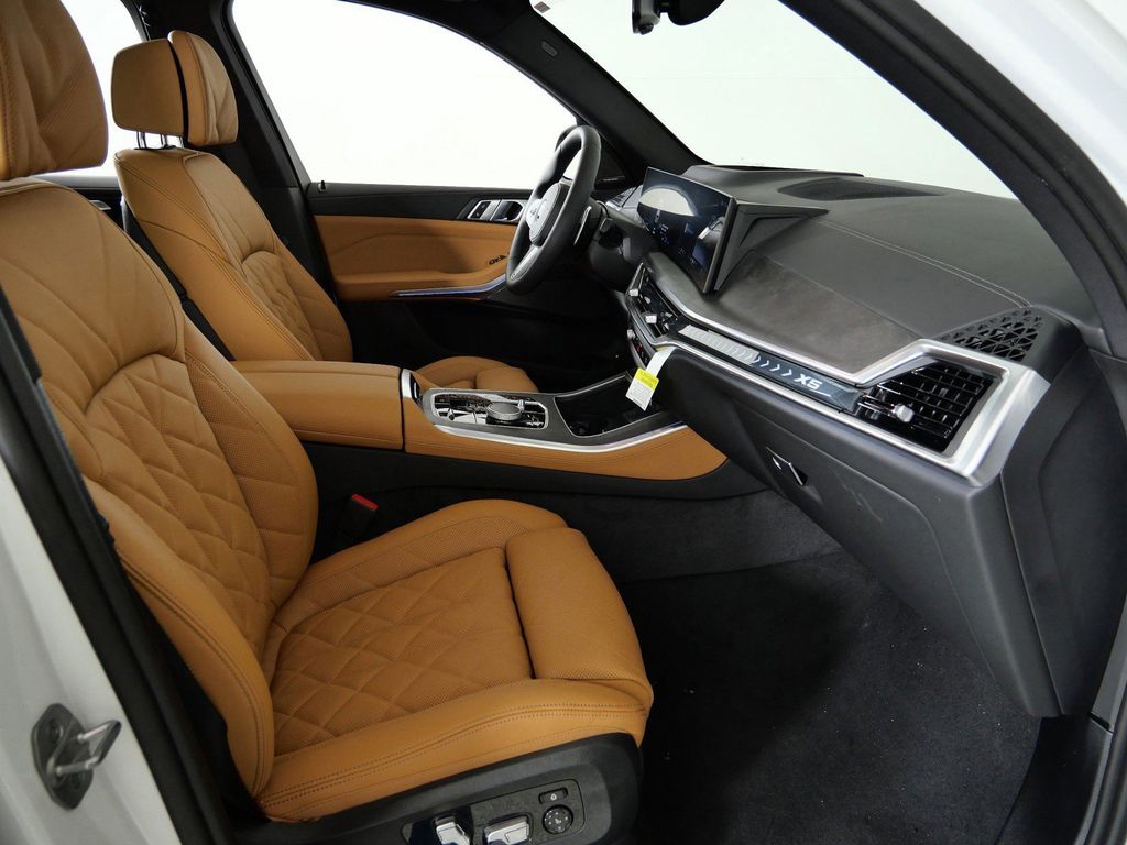 Thumbnail: 2026 BMW X5 - 9