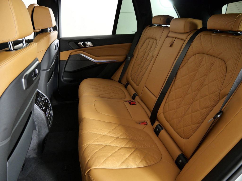 Thumbnail: 2026 BMW X5 - 36
