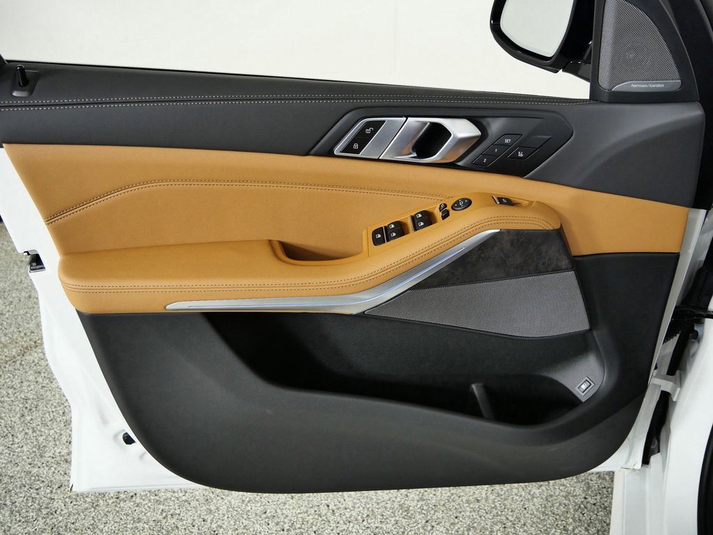 Thumbnail: 2026 BMW X5 - 37