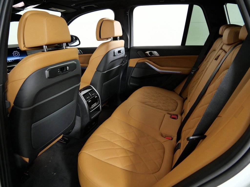 Thumbnail: 2026 BMW X5 - 35
