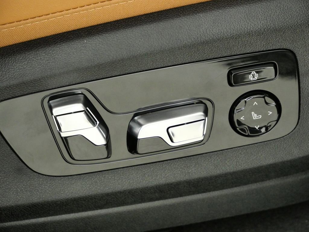 Thumbnail: 2026 BMW X5 - 27