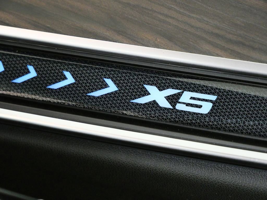 Thumbnail: 2026 BMW X5 - 29