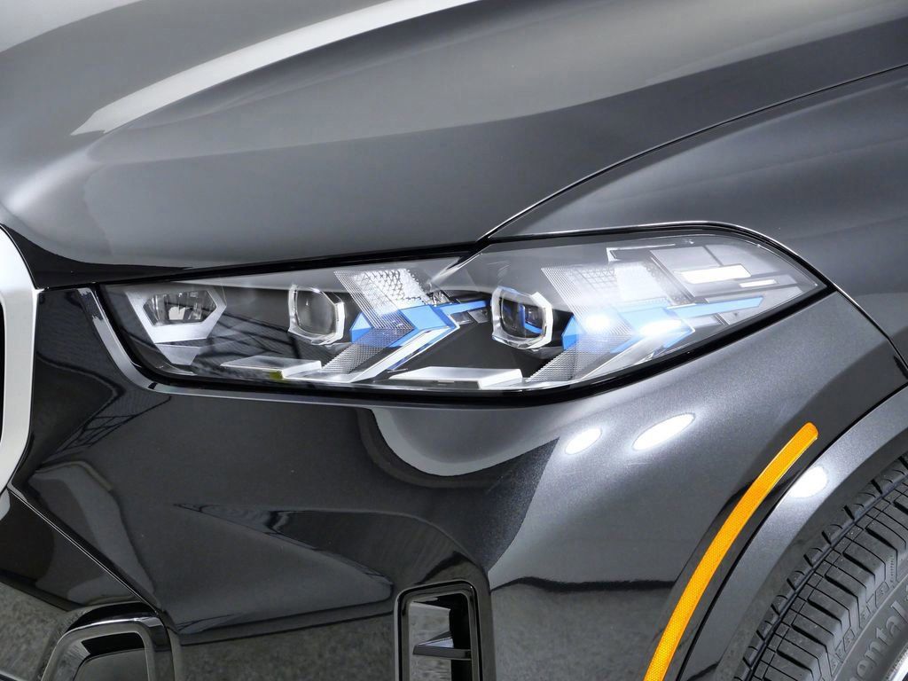 Thumbnail: 2026 BMW X5 - 17