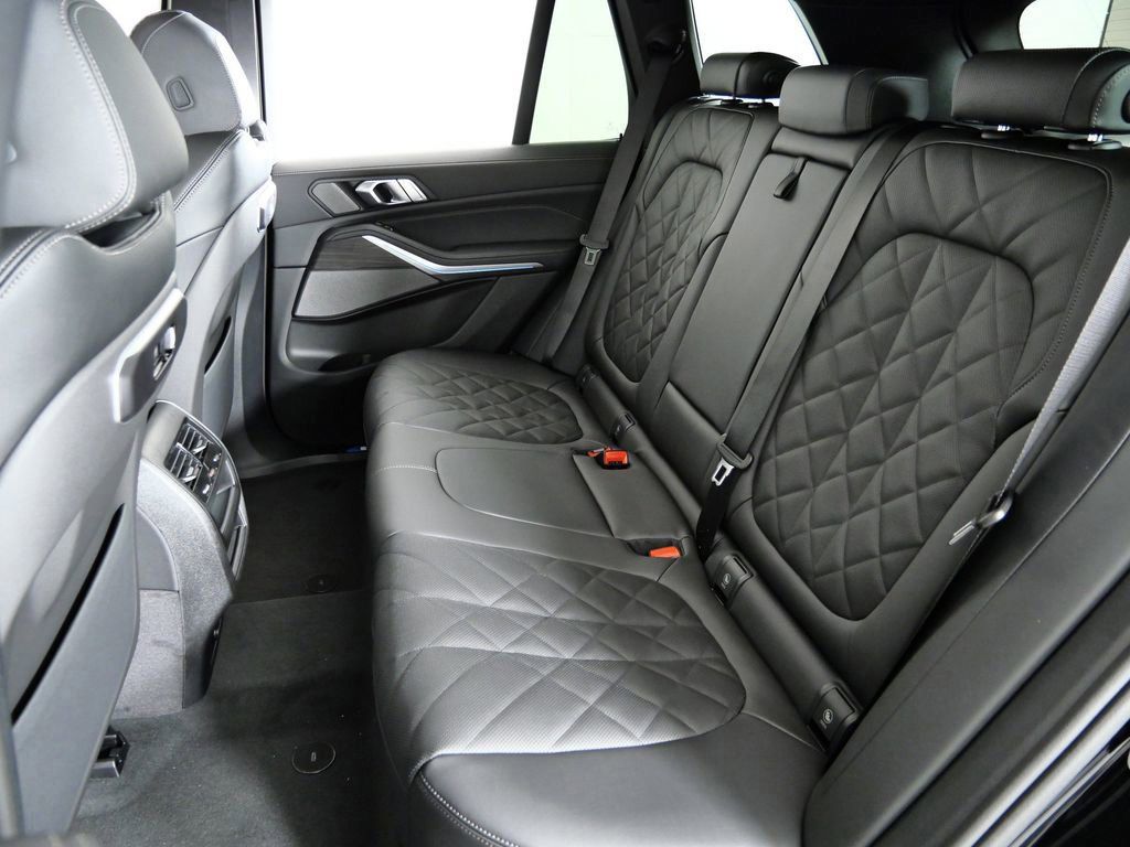 Thumbnail: 2026 BMW X5 - 36
