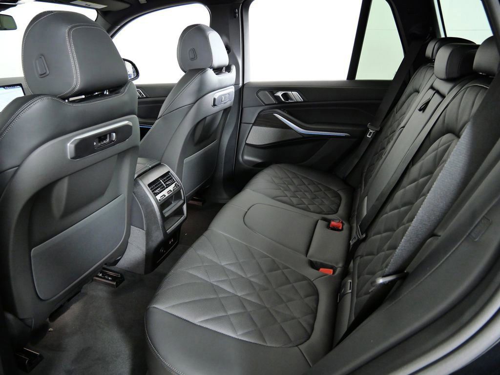 Thumbnail: 2026 BMW X5 - 35