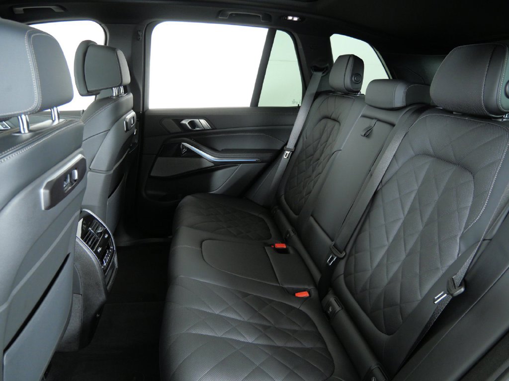 Thumbnail: 2026 BMW X5 - 40
