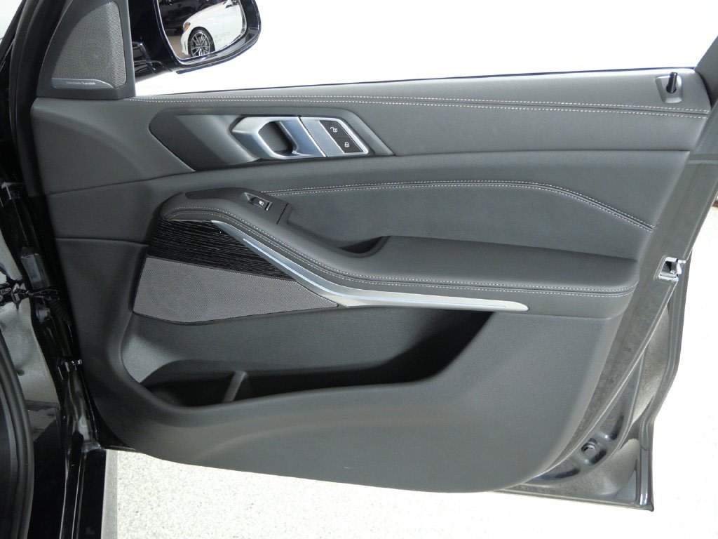 Thumbnail: 2026 BMW X5 - 30