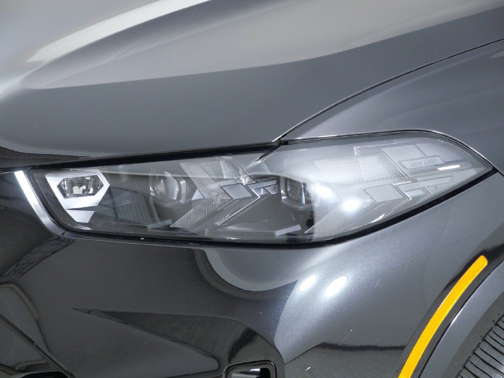 Thumbnail: 2026 BMW X5 - 18