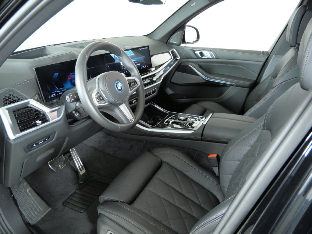 Thumbnail: 2026 BMW X5 - 42