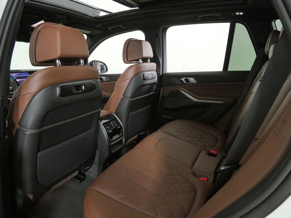 Thumbnail: 2026 BMW X5 - 37
