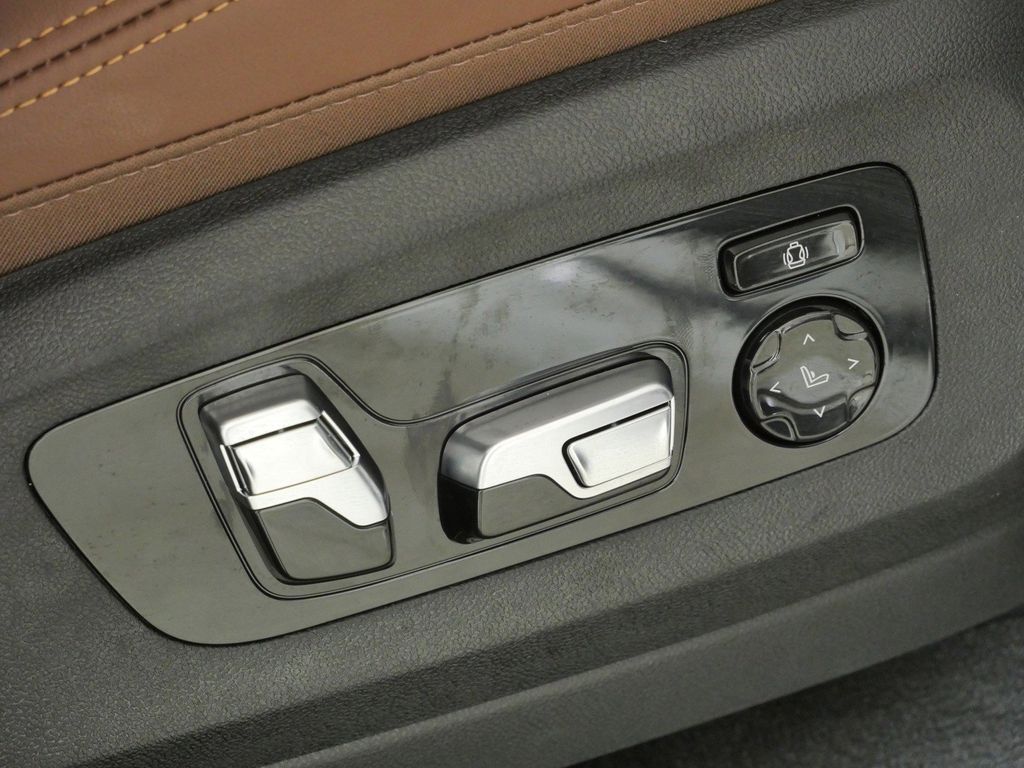 Thumbnail: 2026 BMW X5 - 29