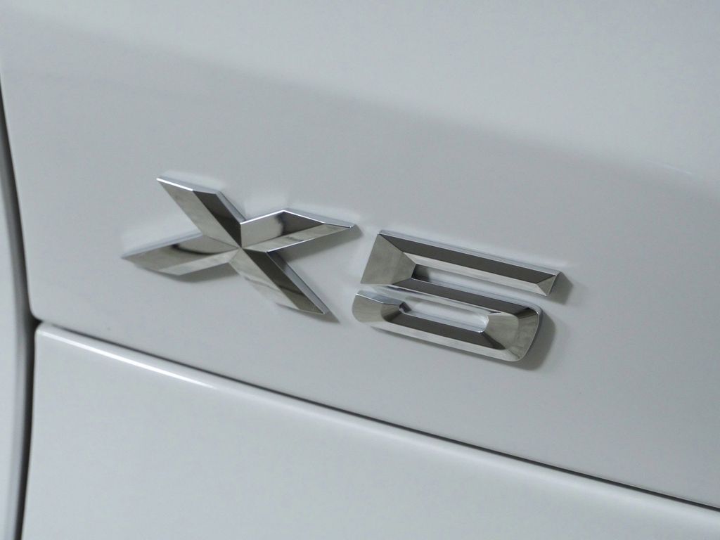 Thumbnail: 2026 BMW X5 - 23