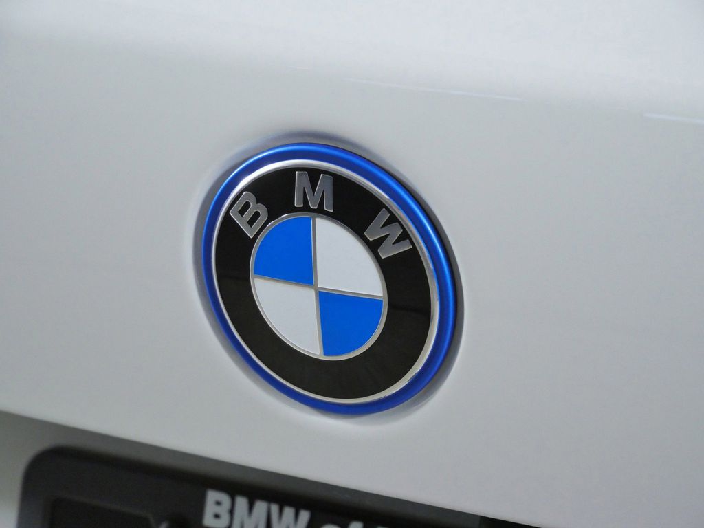 Thumbnail: 2026 BMW X5 - 21