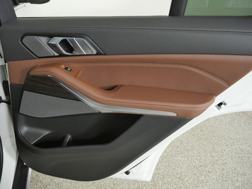 Thumbnail: 2026 BMW X5 - 32