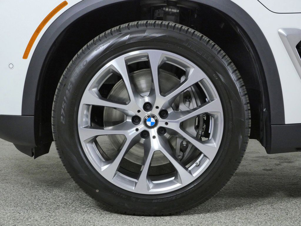 Thumbnail: 2026 BMW X5 - 25