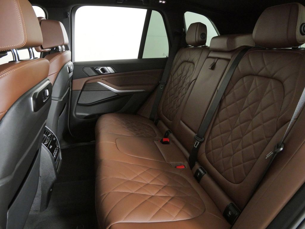 Thumbnail: 2026 BMW X5 - 38