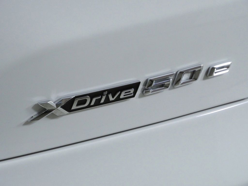 Thumbnail: 2026 BMW X5 - 22