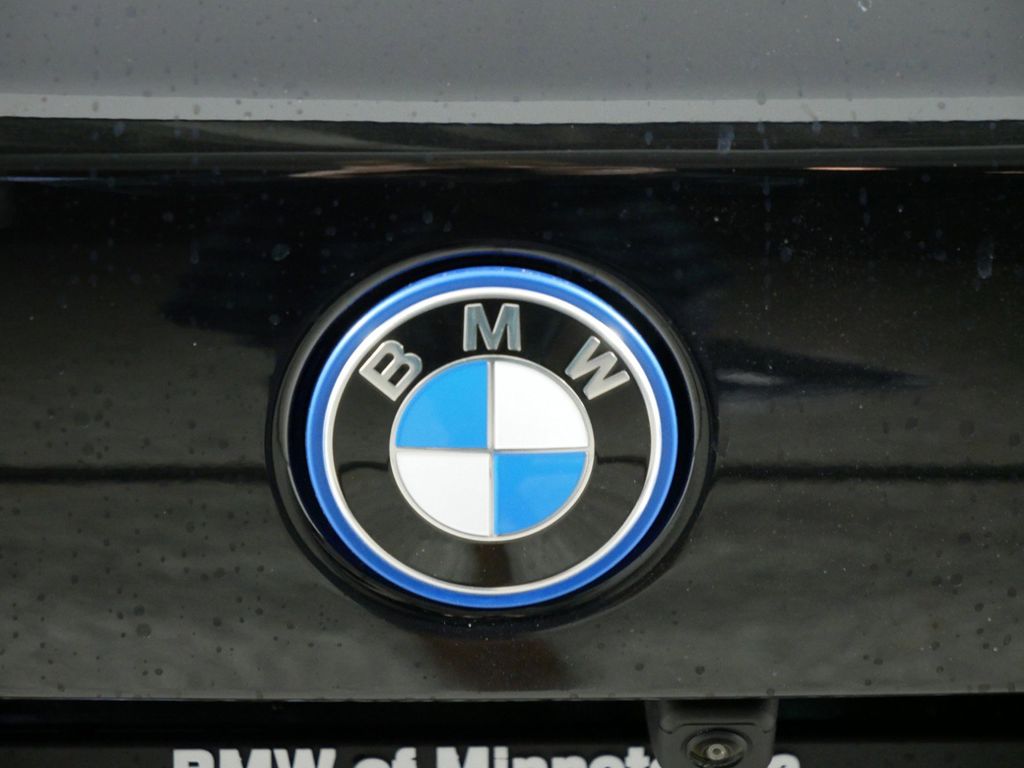 2025 BMW X5 xDrive50e 7