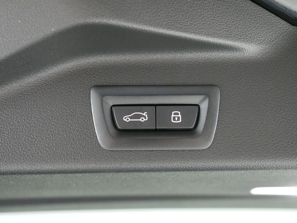 2025 BMW X5 xDrive50e 31
