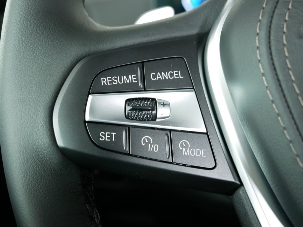 2025 BMW X5 xDrive50e 39