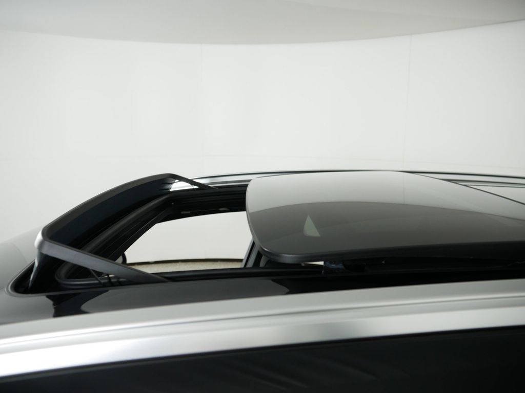 2025 BMW X5 xDrive50e 27