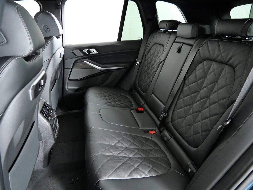 Thumbnail: 2026 BMW X5 - 35