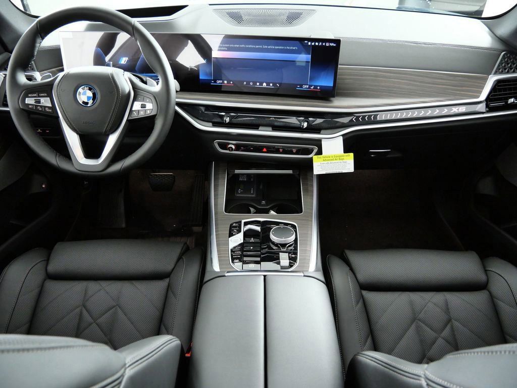 Thumbnail: 2026 BMW X5 - 2