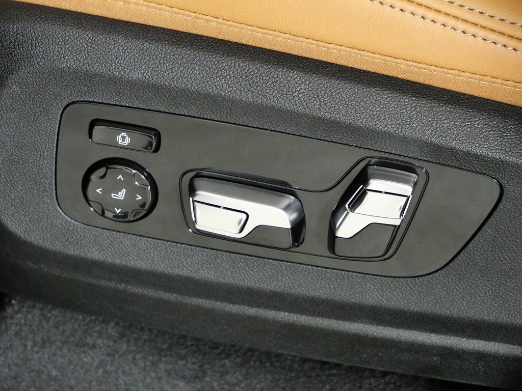 Thumbnail: 2026 BMW X5 - 42