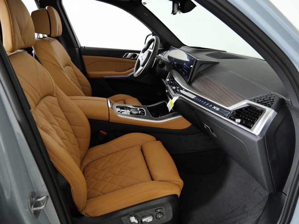 Thumbnail: 2026 BMW X5 - 9