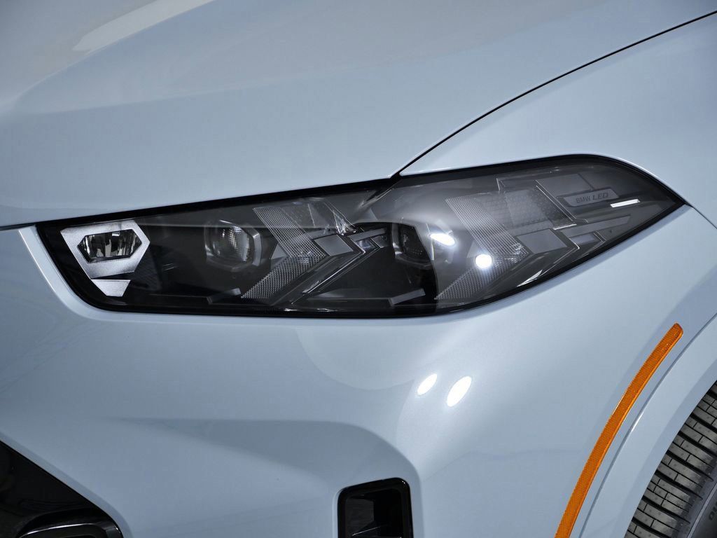 Thumbnail: 2026 BMW X5 - 17