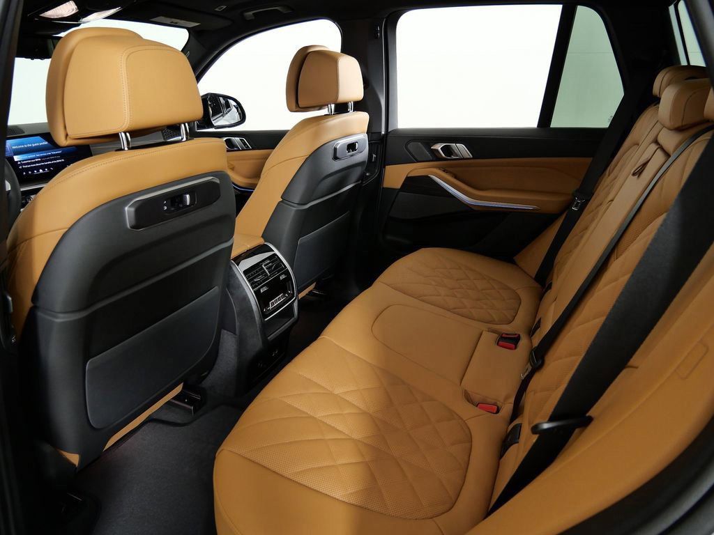 Thumbnail: 2026 BMW X5 - 36
