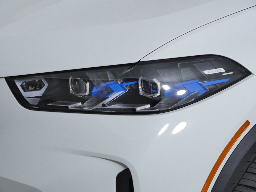 Thumbnail: 2025 BMW X5 - 16