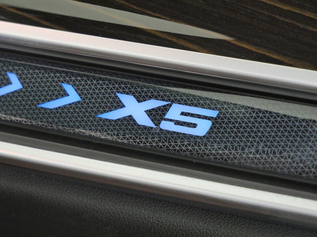 Thumbnail: 2025 BMW X5 - 29