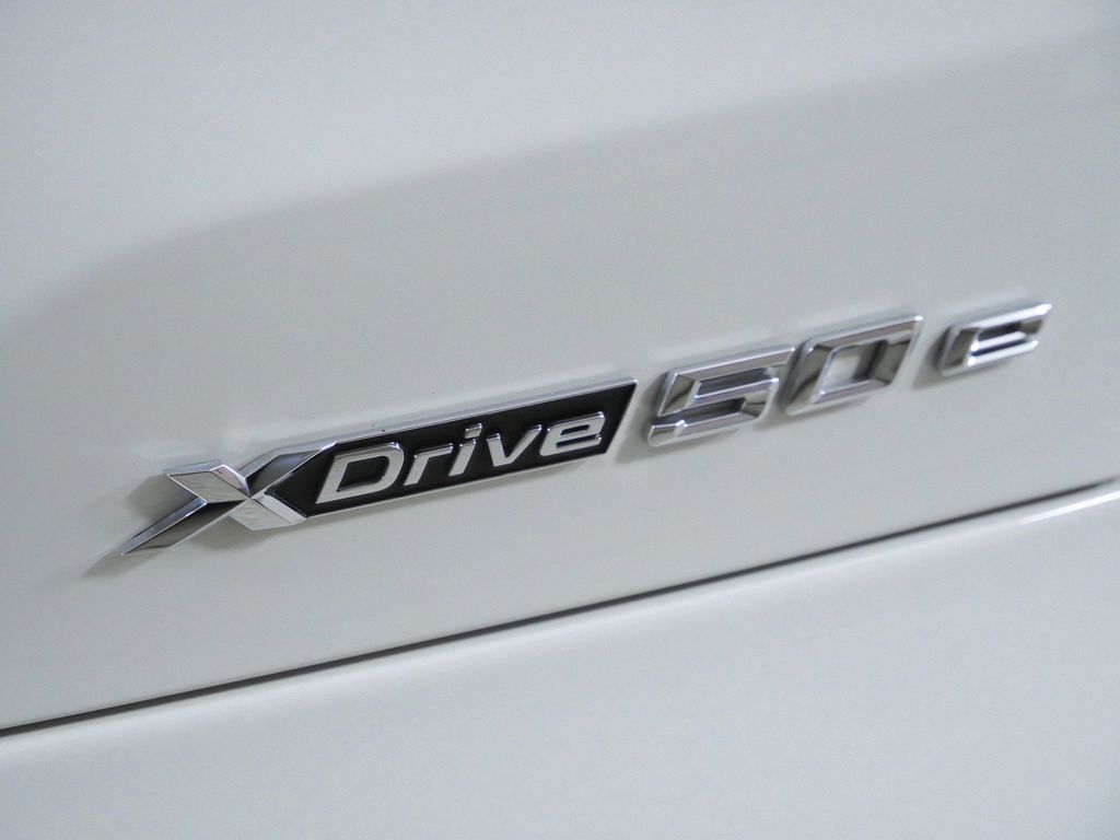 Thumbnail: 2025 BMW X5 - 21