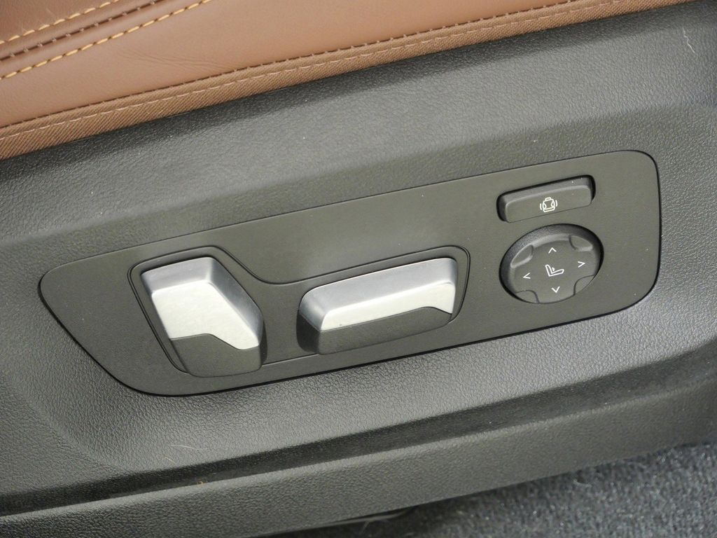 Thumbnail: 2025 BMW X5 - 27