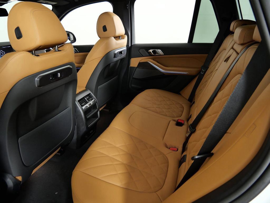 Thumbnail: 2026 BMW X5 - 34