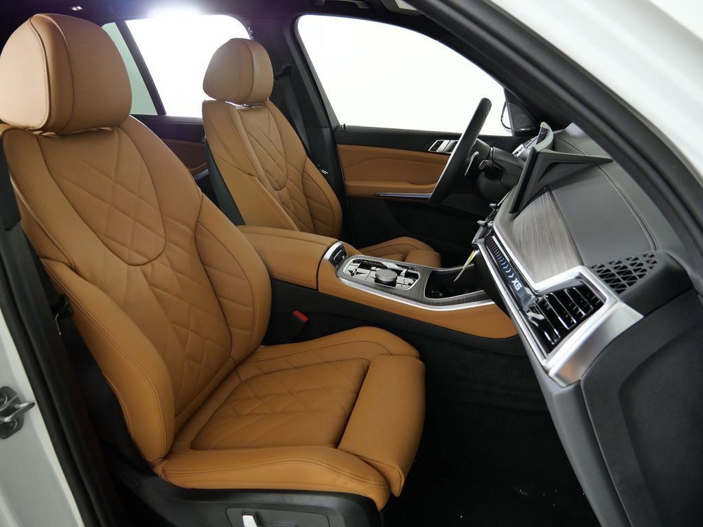 Thumbnail: 2026 BMW X5 - 10