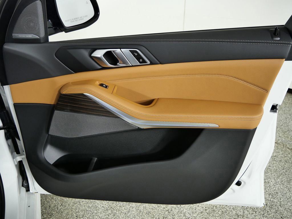 Thumbnail: 2026 BMW X5 - 25