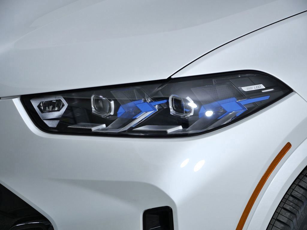 Thumbnail: 2026 BMW X5 - 15