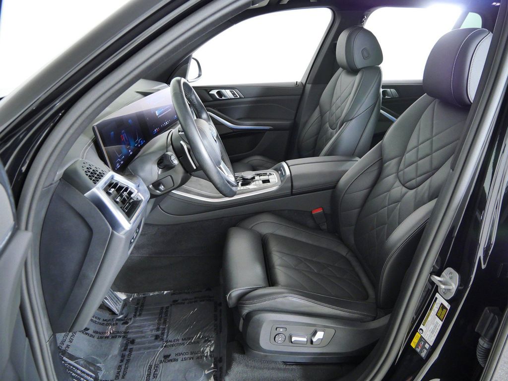 Thumbnail: 2025 BMW X5 - 37