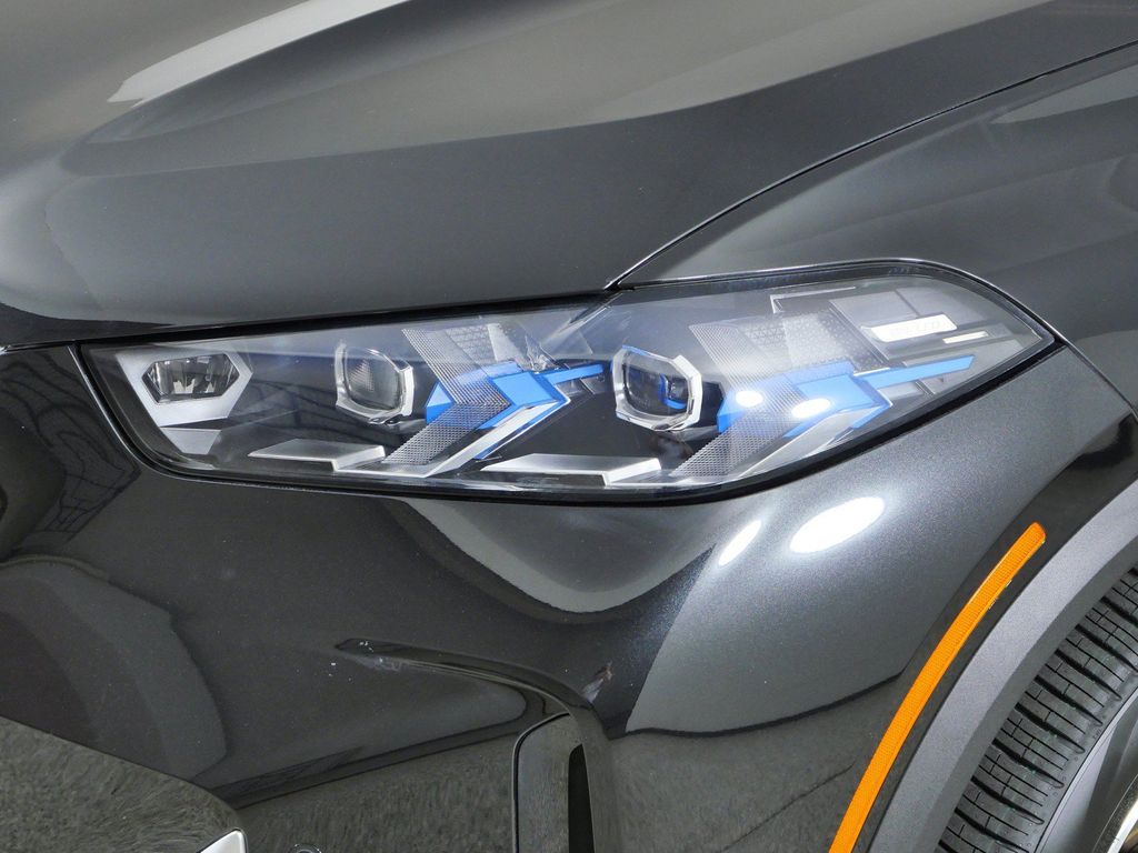 Thumbnail: 2025 BMW X5 - 18