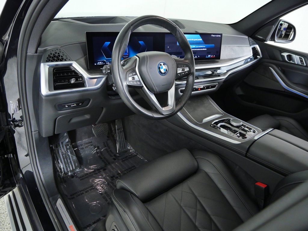 Thumbnail: 2025 BMW X5 - 9