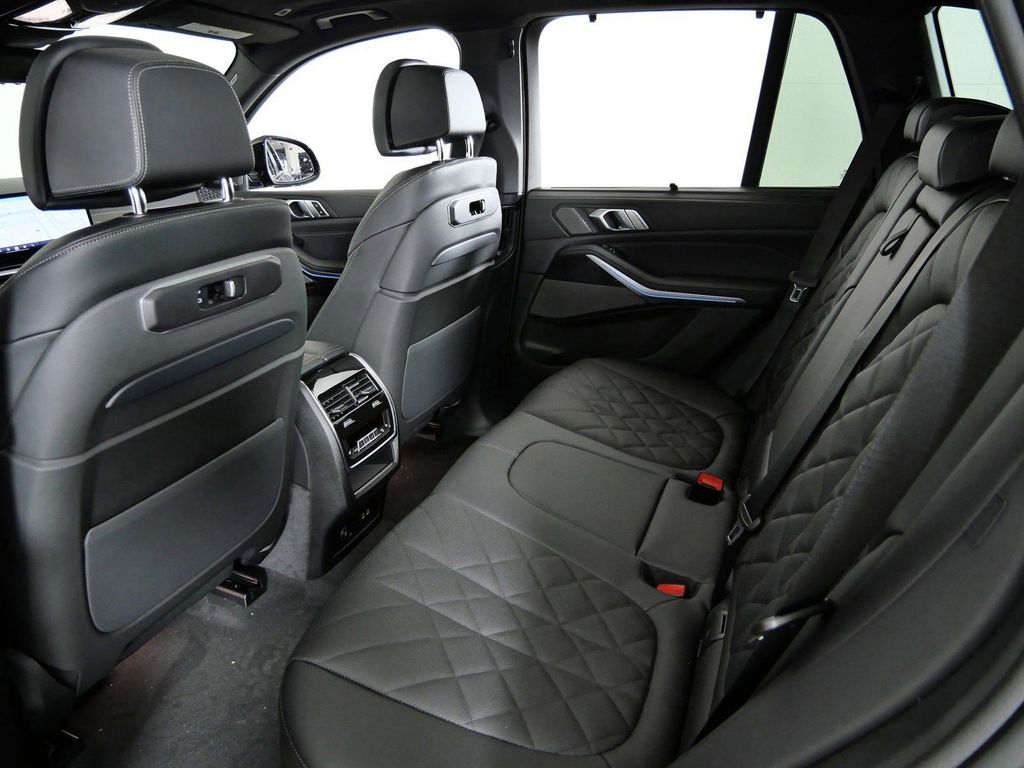 Thumbnail: 2026 BMW X5 - 34