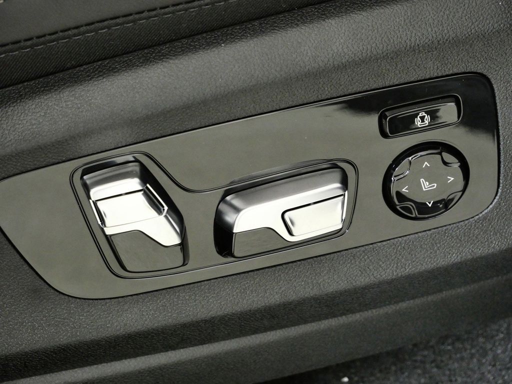 Thumbnail: 2026 BMW X5 - 26