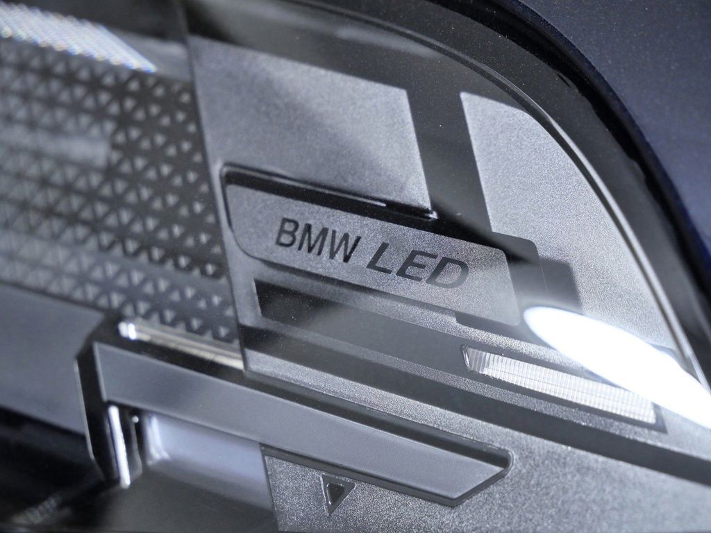 Thumbnail: 2026 BMW X5 - 16