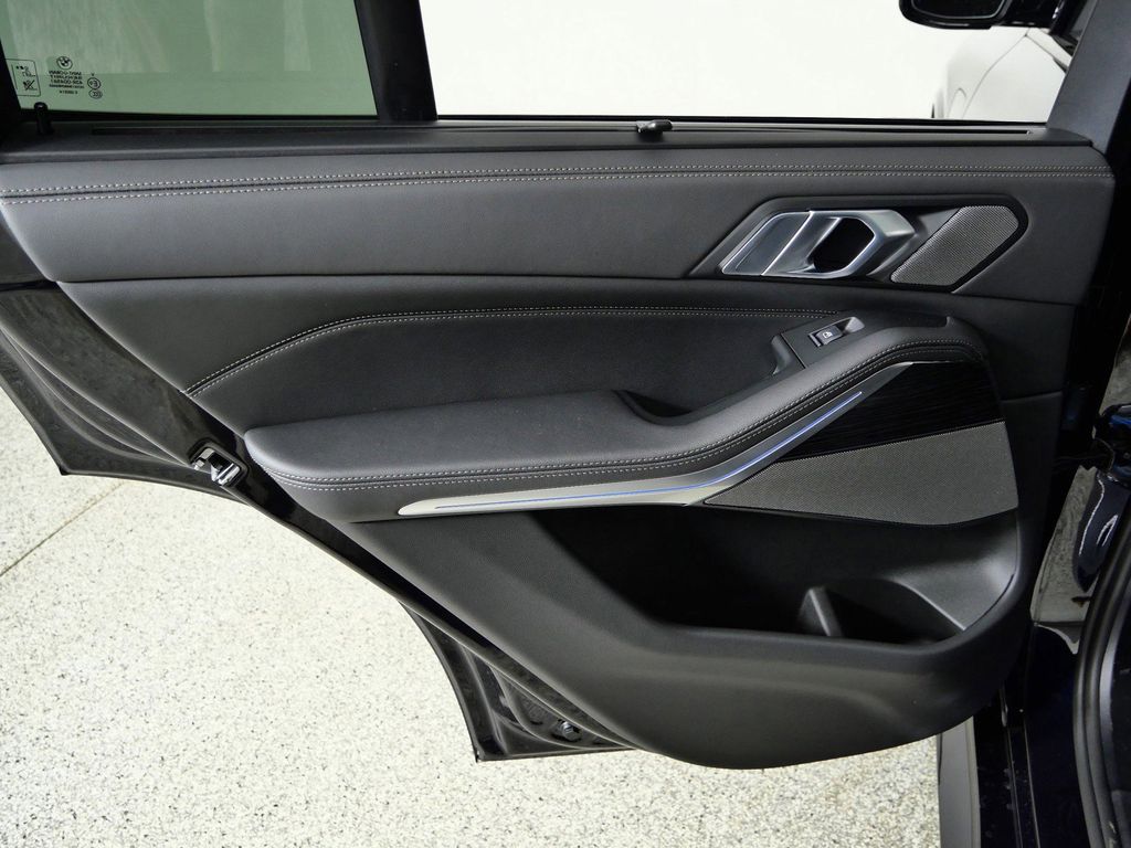 Thumbnail: 2026 BMW X5 - 33