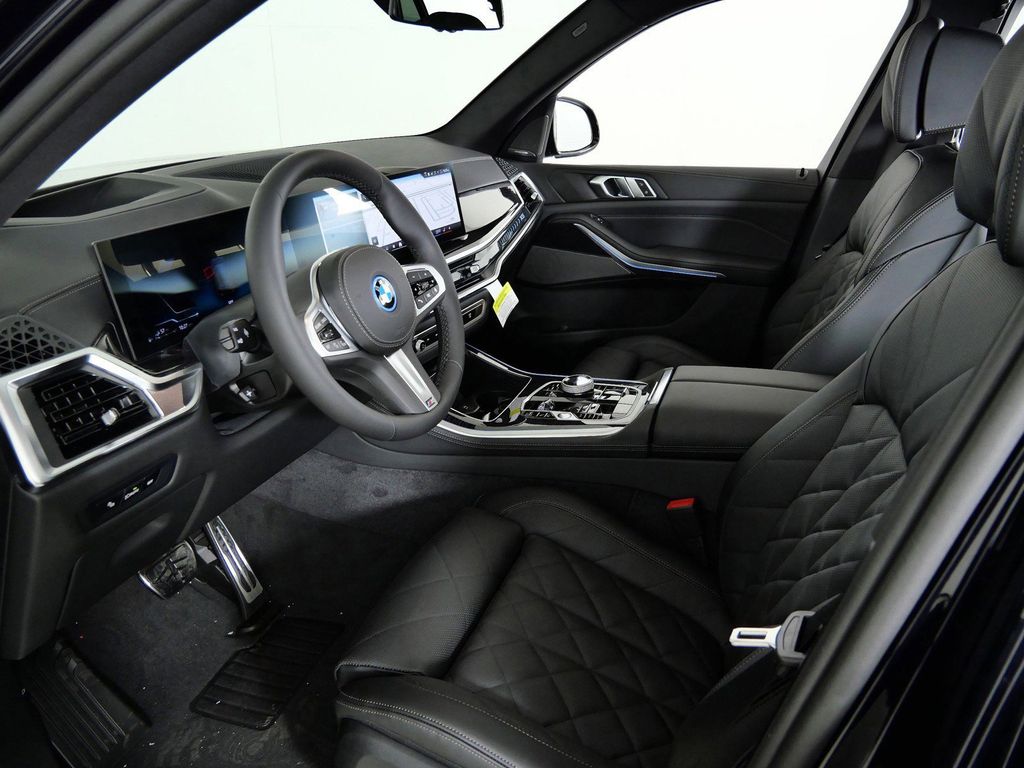 Thumbnail: 2026 BMW X5 - 37