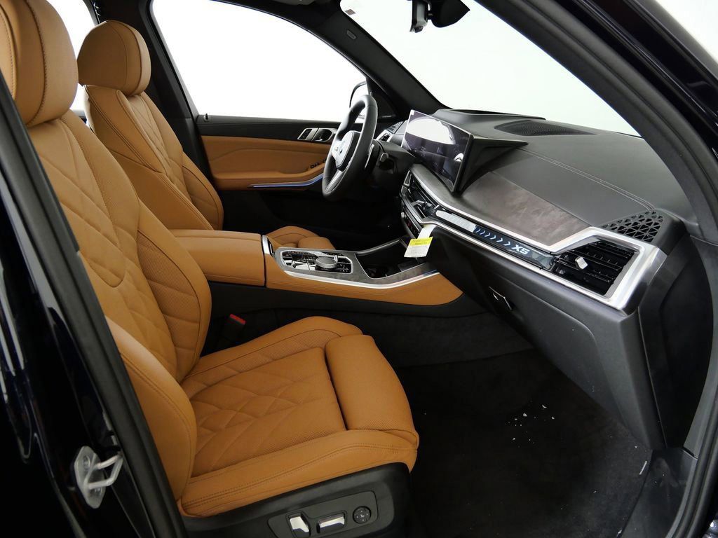 Thumbnail: 2026 BMW X5 - 9
